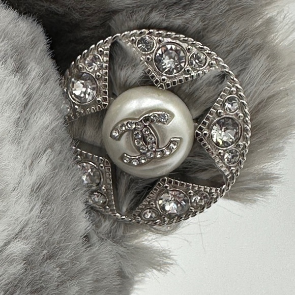 CHANEL Crystal Earrings - Picture 13 of 14